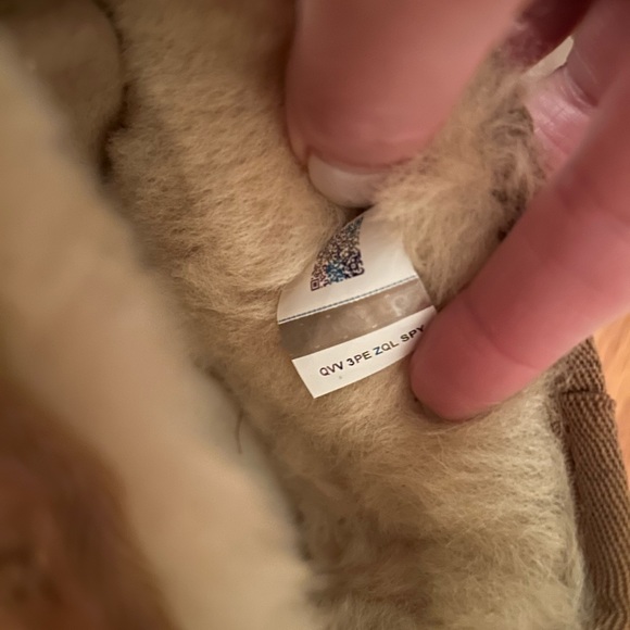 🐪 NEW WITH TAGS 🐪 Uggs Classic Ultra Mini size US 9 - Picture 13 of 13